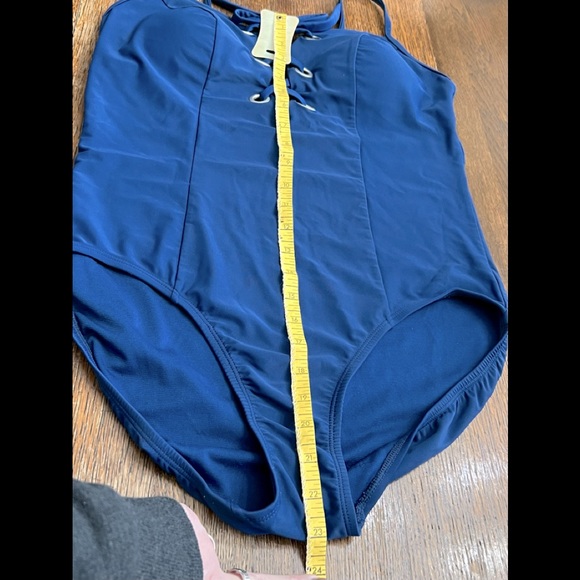 ‼️SOLD‼️ Swim Suit W/Speedo Goggles- NEVER WORN- Size: L - 🏊♀️ - Picture 11 of 14